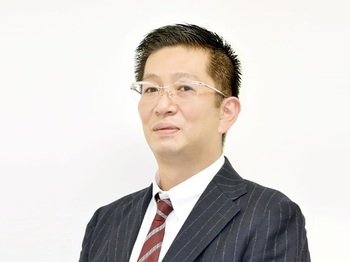 幅広い知見を持つファシリテーターが、お客様の状況に合わせ柔軟に対応し、課題解決まで伴走します。